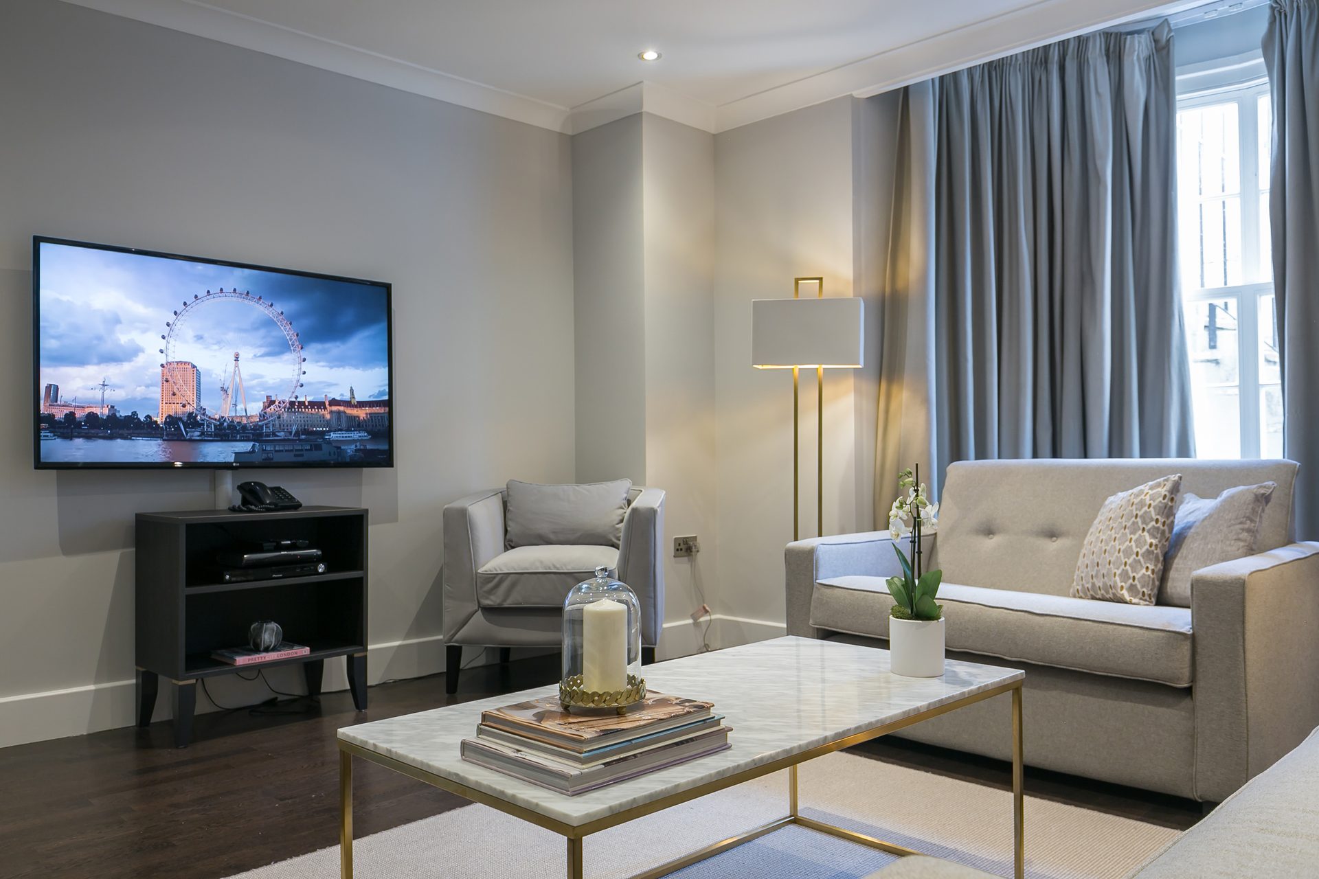 Two Bedroom Superior apartment 505 at Chilworth Court