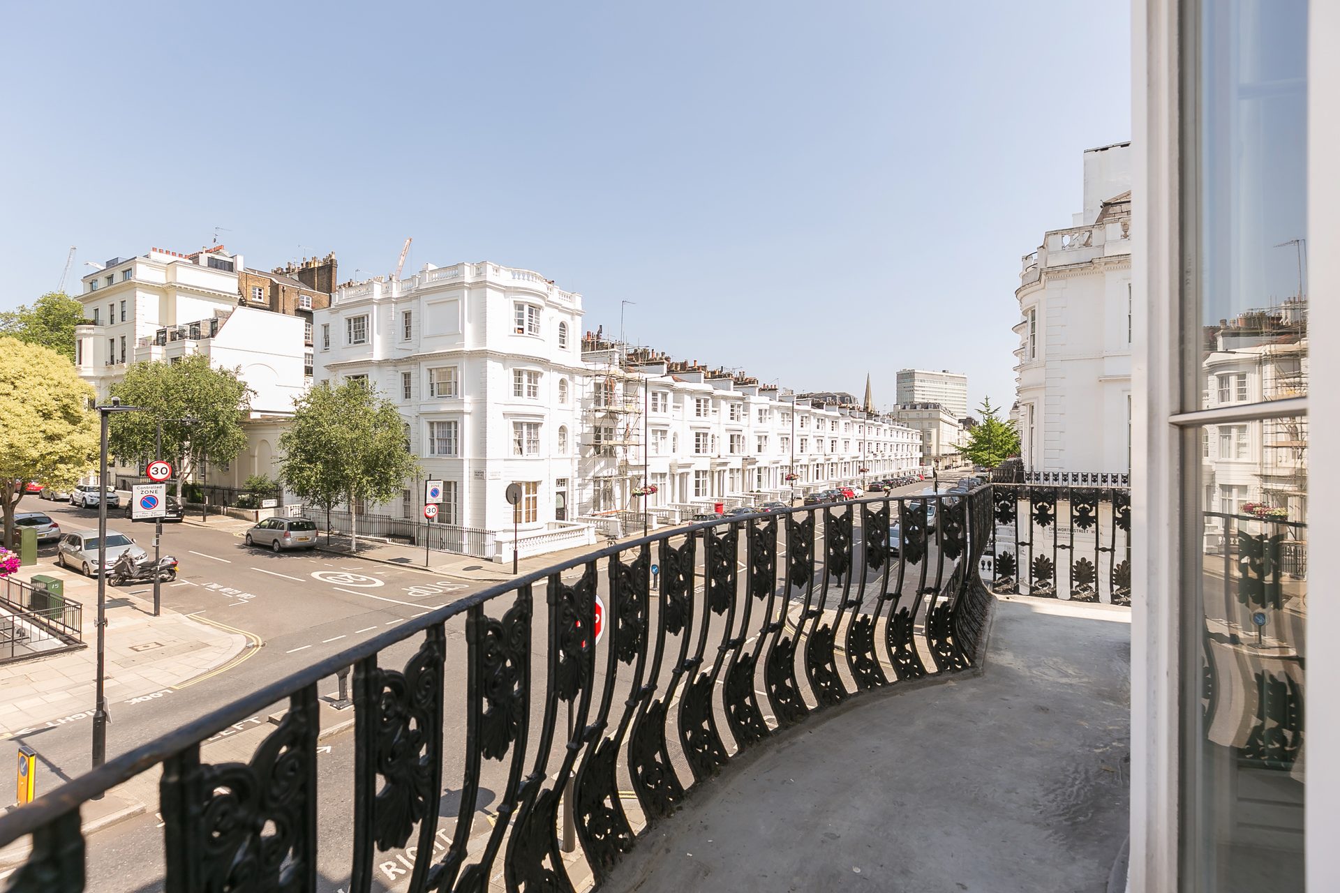Two Bedroom Deluxe with Balcony apartment 101 at Chilworth Court