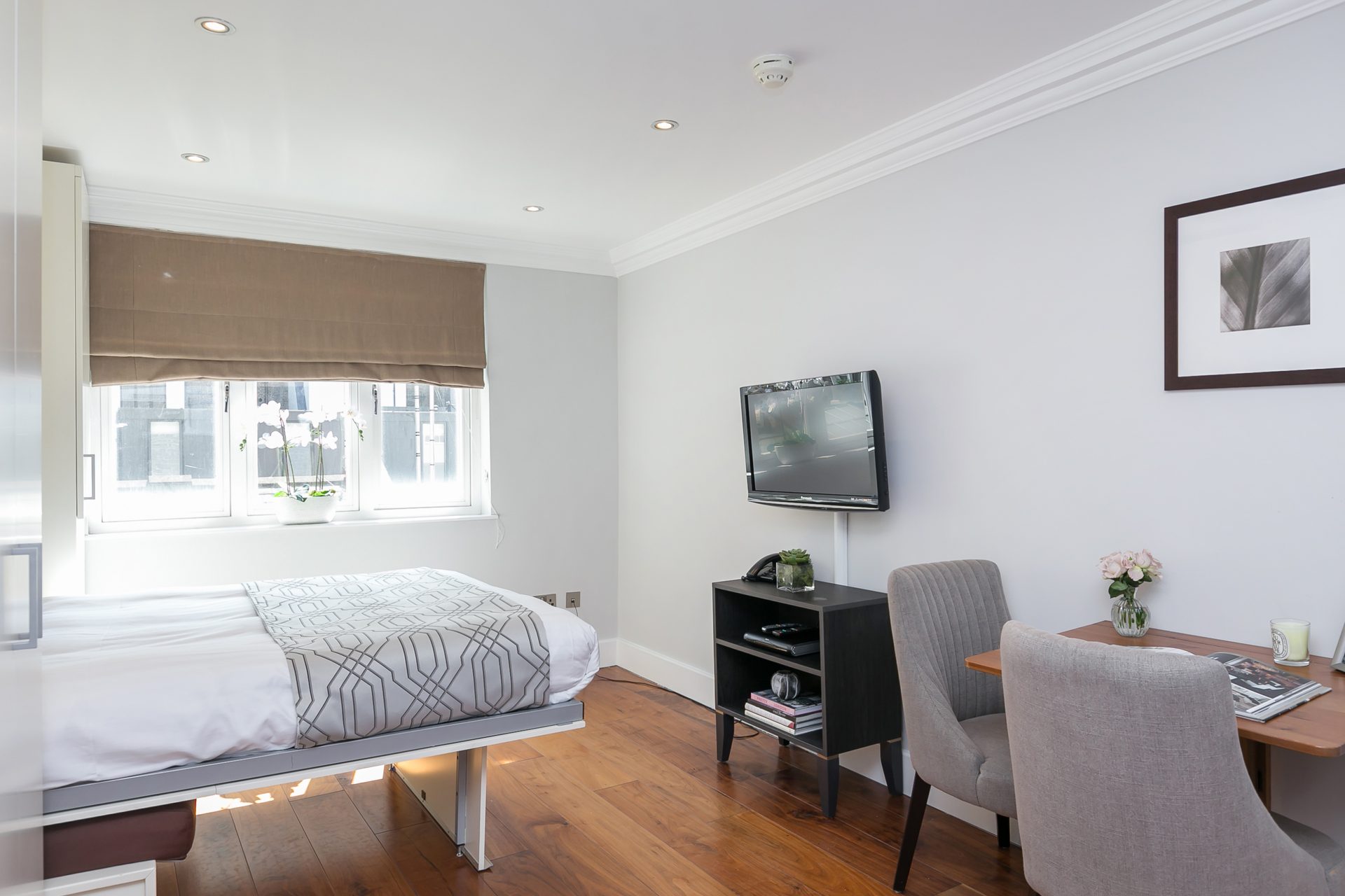 Studio apartment 104 at Chilworth Court
