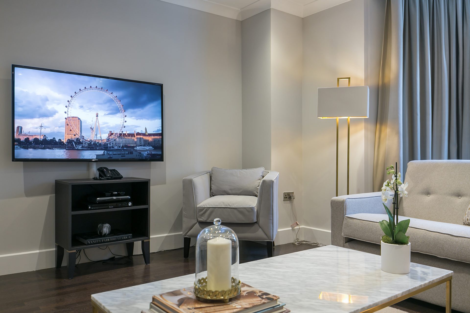 Two Bedroom Superior apartment 505 at Chilworth Court