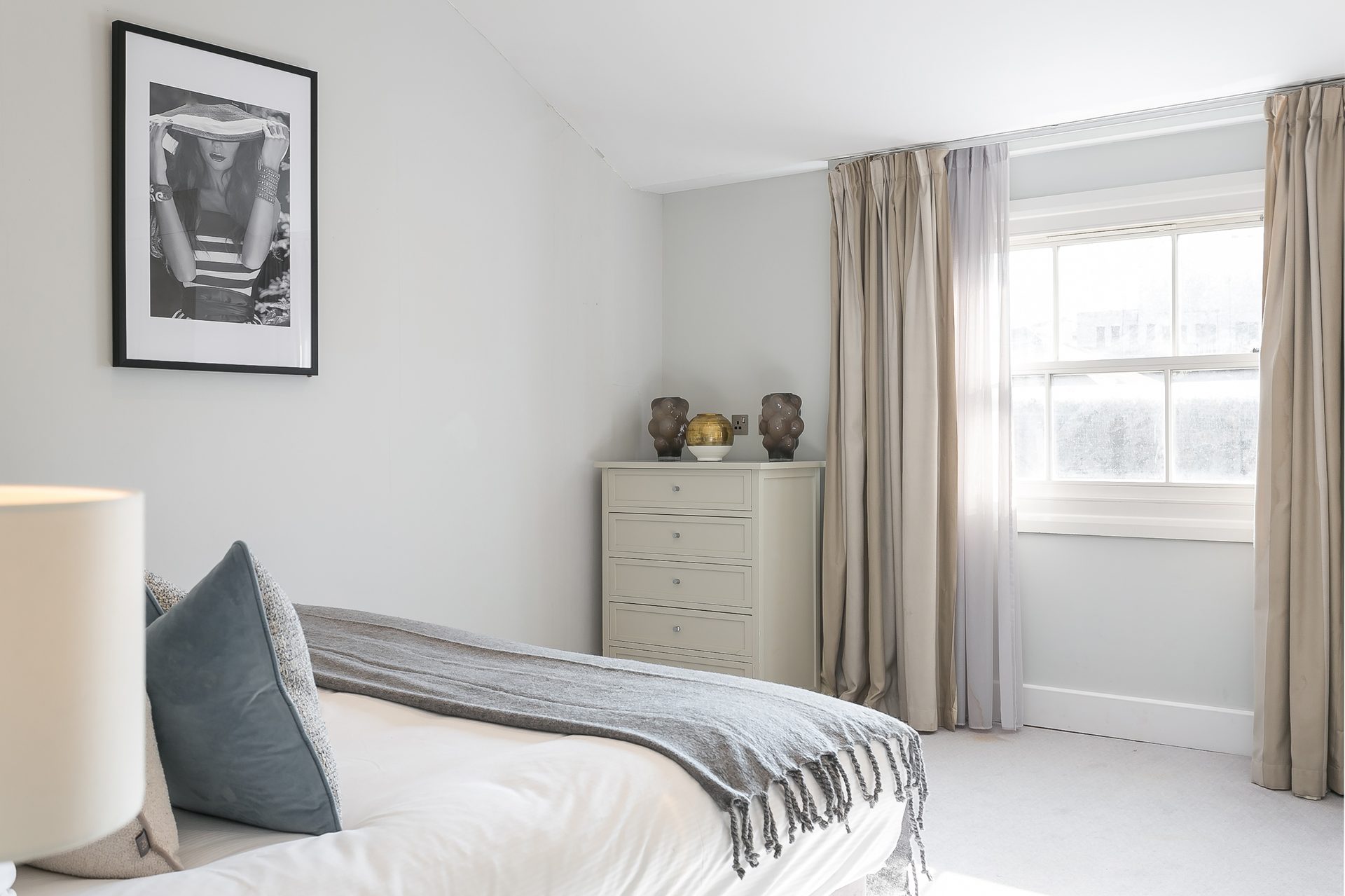 Three Bedroom Deluxe apartment 303 at Chilworth Court