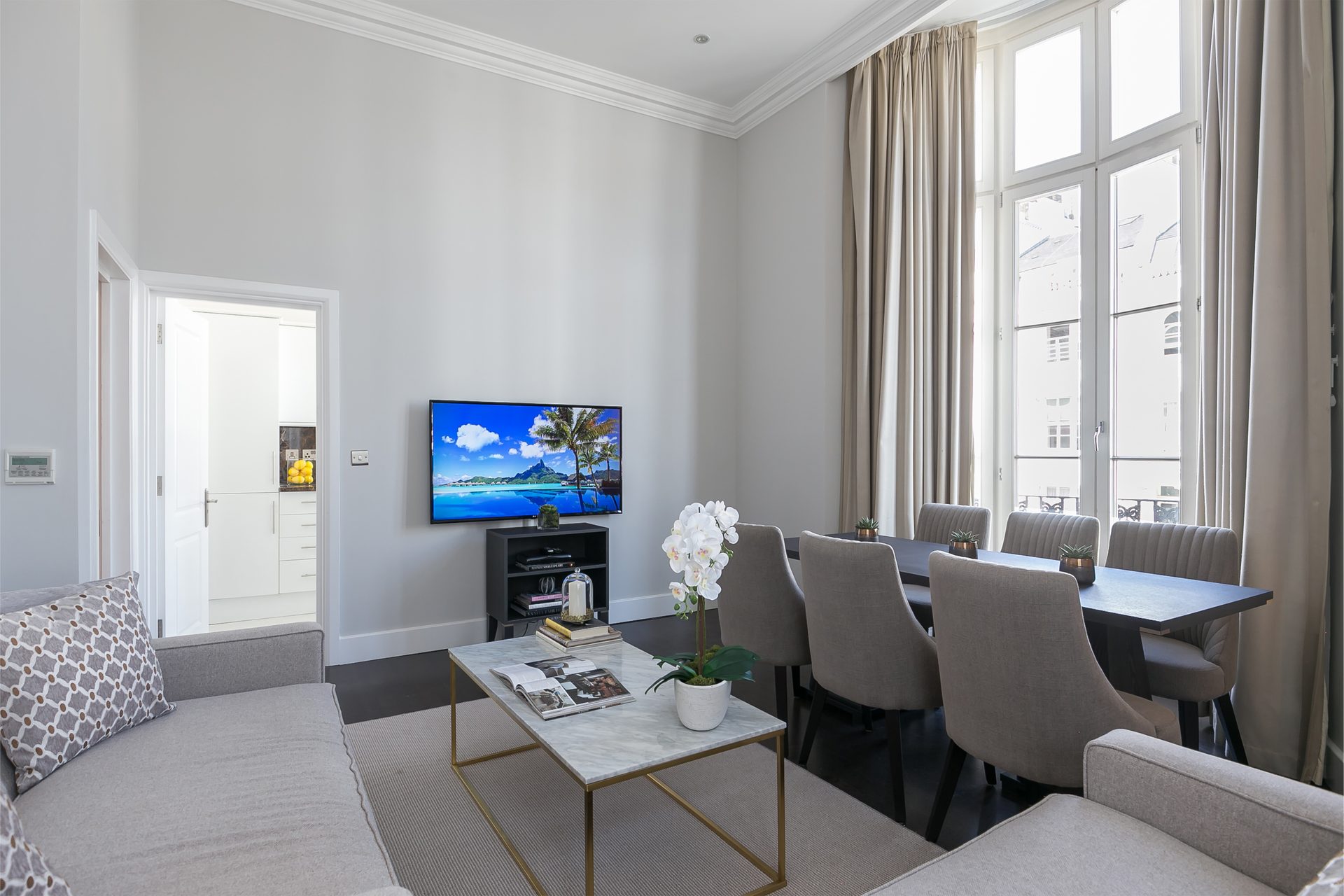 Two Bedroom Deluxe with Balcony apartment 101 at Chilworth Court