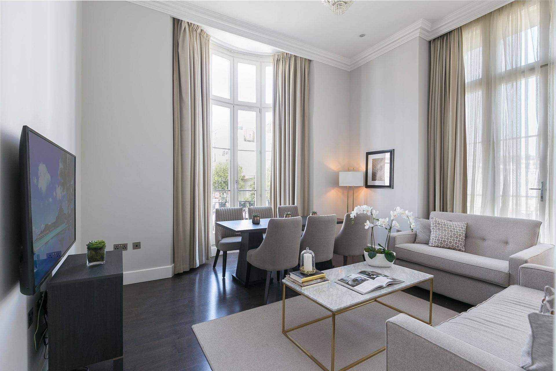 Two Bedroom Deluxe with Balcony apartment at Chilworth Court