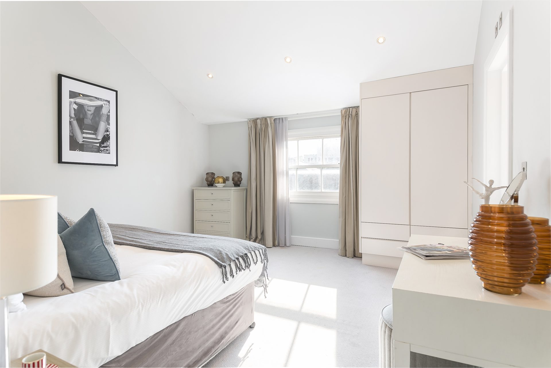 Three Bedroom Deluxe apartment 303 at Chilworth Court